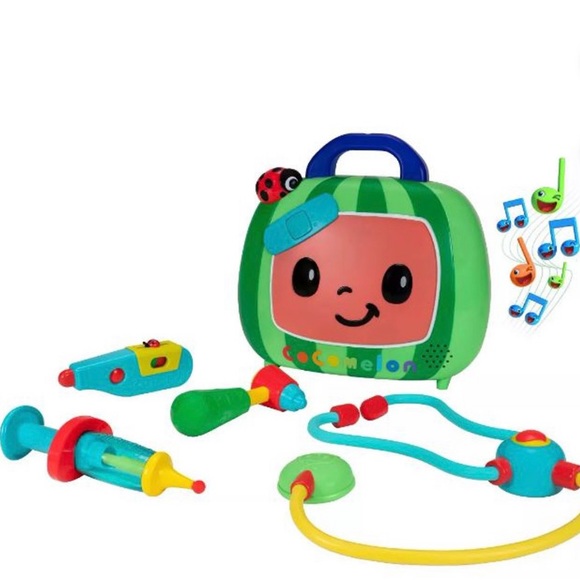Cocomelon Musical Doctor Check Up playset - Picture 2 of 2